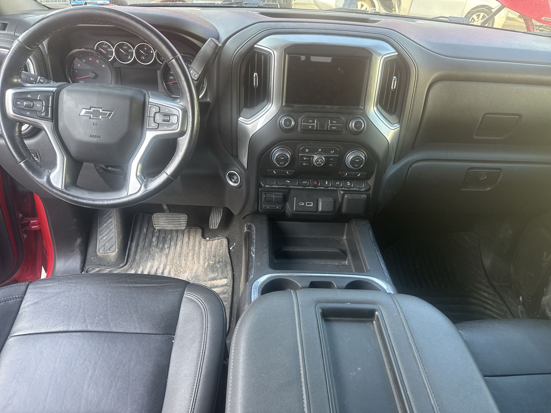 2022 Chevrolet Cheyenne 5.3 V8 Trail Boss Doble Cabina 4x4 At