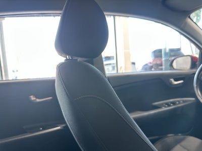 2022 Kia Rio 1.6 Sedan LX Mt