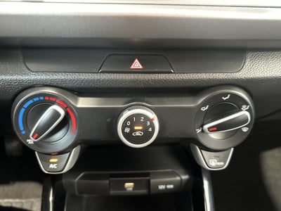 2022 Kia Rio 1.6 Sedan LX Mt