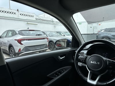 2023 Kia Rio 1.6 Sedan LX Mt