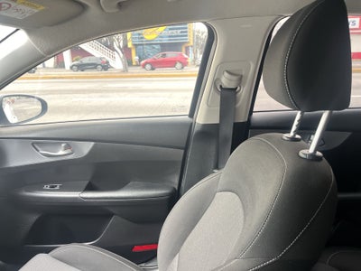 2023 Kia Forte 2.0 Lx Sedan At