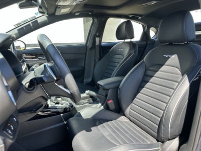 2023 Kia Forte 2.0 GT Line Sedan At
