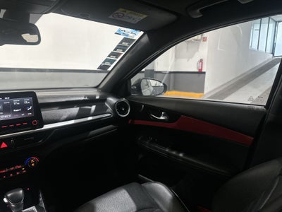 2022 Kia Forte 2.0 GT Line 4p At