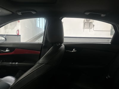 2022 Kia Forte 2.0 GT Line 4p At