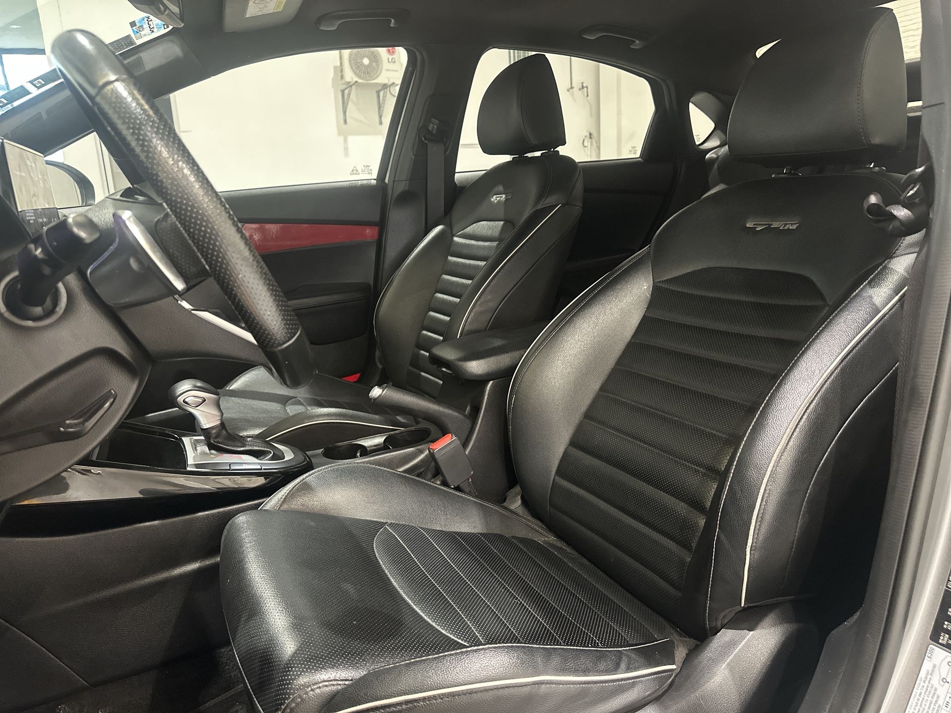 2022 Kia Forte 2.0 GT Line 4p At