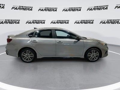 2022 Kia Forte 2.0 GT Line 4p At