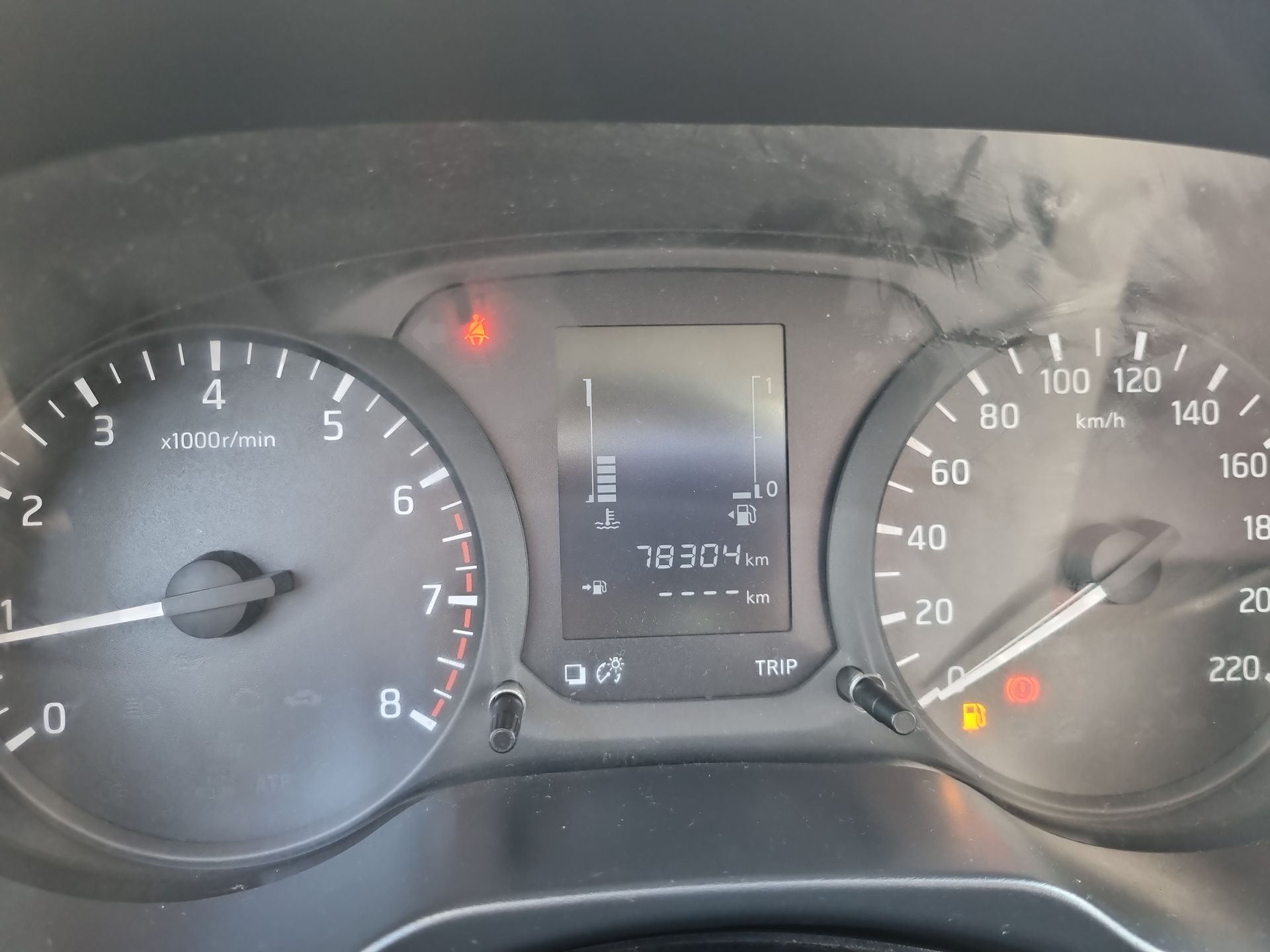 2020 Nissan NP300 Doble Cabina 2.5 SE Paq Seguridad Mt