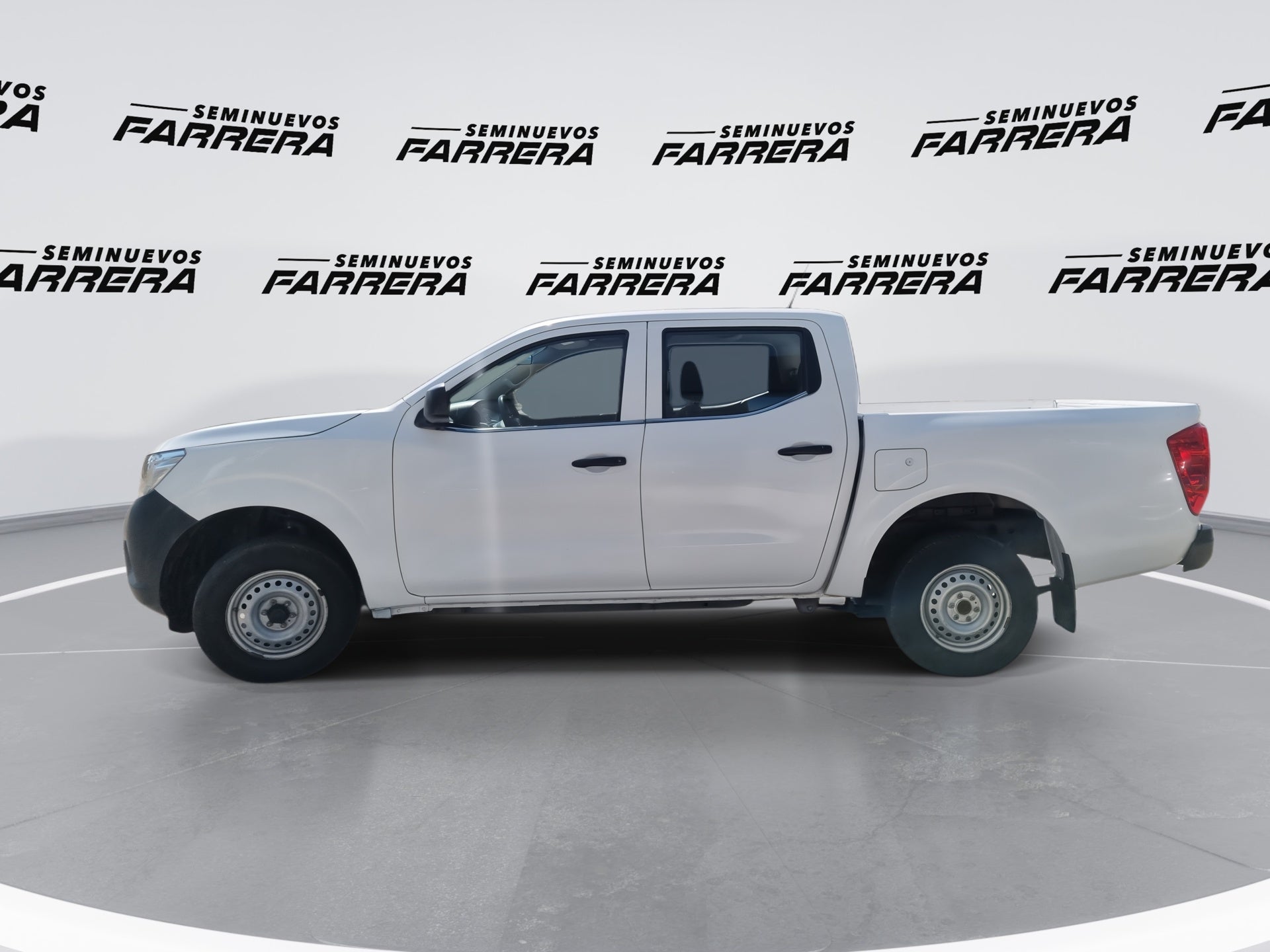 2020 Nissan NP300 Doble Cabina 2.5 SE Paq Seguridad Mt