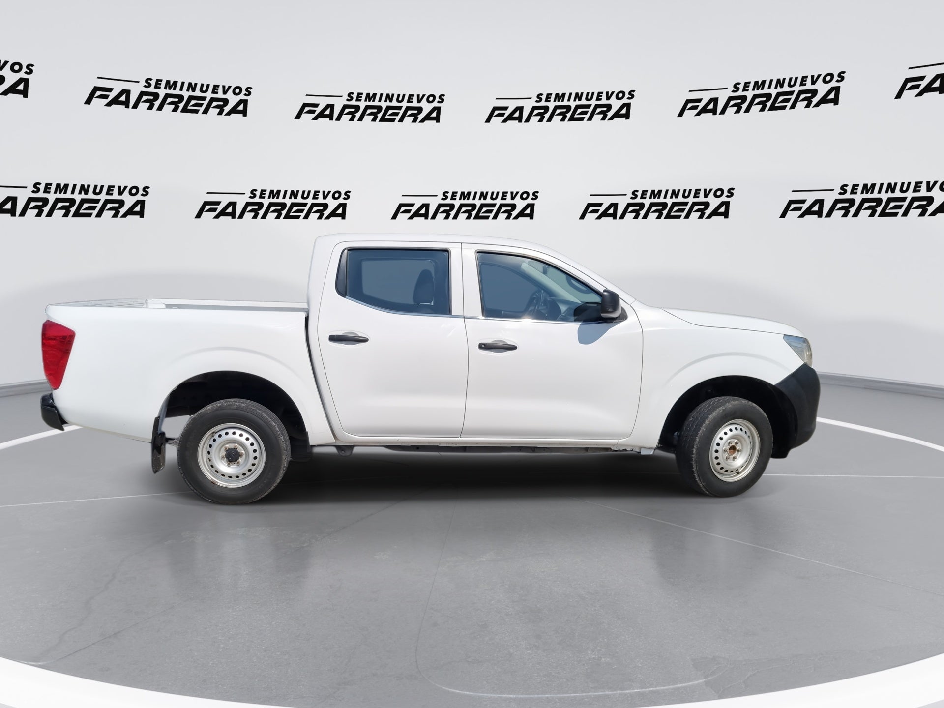 2020 Nissan NP300 Doble Cabina 2.5 SE Paq Seguridad Mt