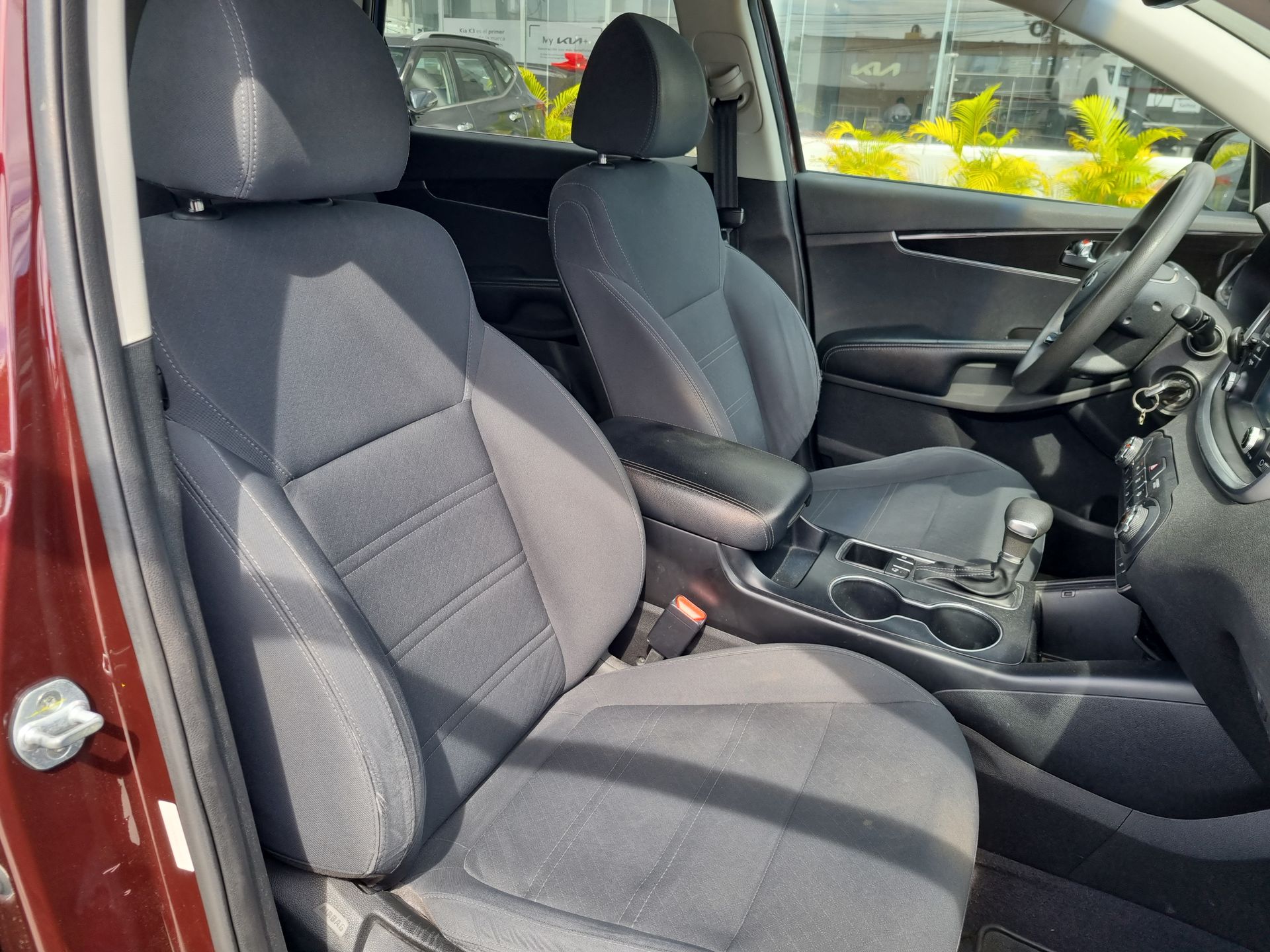 2019 Kia Sorento 2.4 L4 LX Tela 7 Pasajeros At