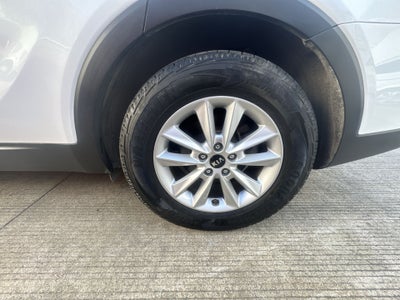 2020 Kia Sorento 2.4 L4 LX Tela 7 Pasajeros At