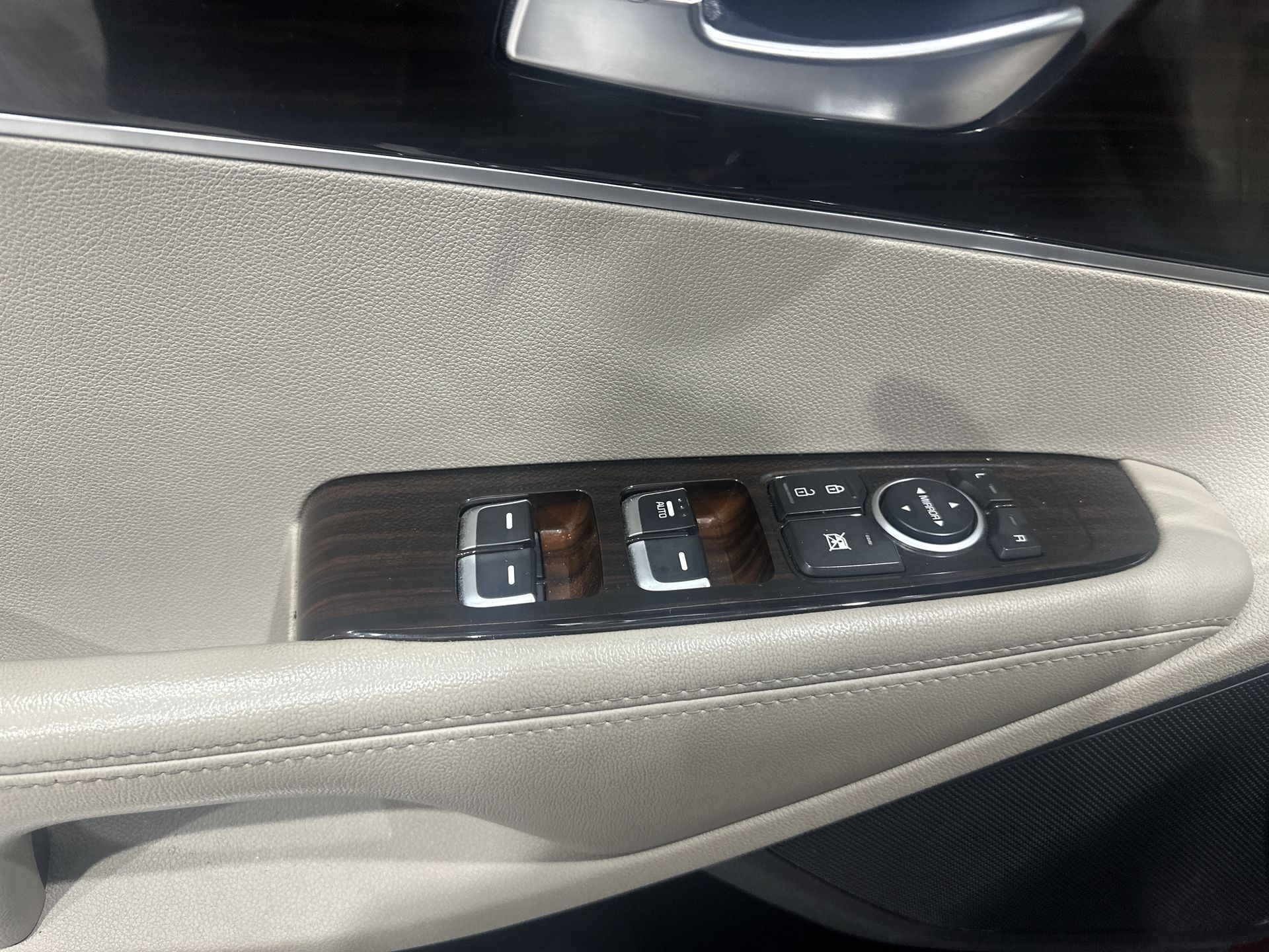 2019 Kia Sorento 2.4 L4 EX Piel 7 Pasajeros At