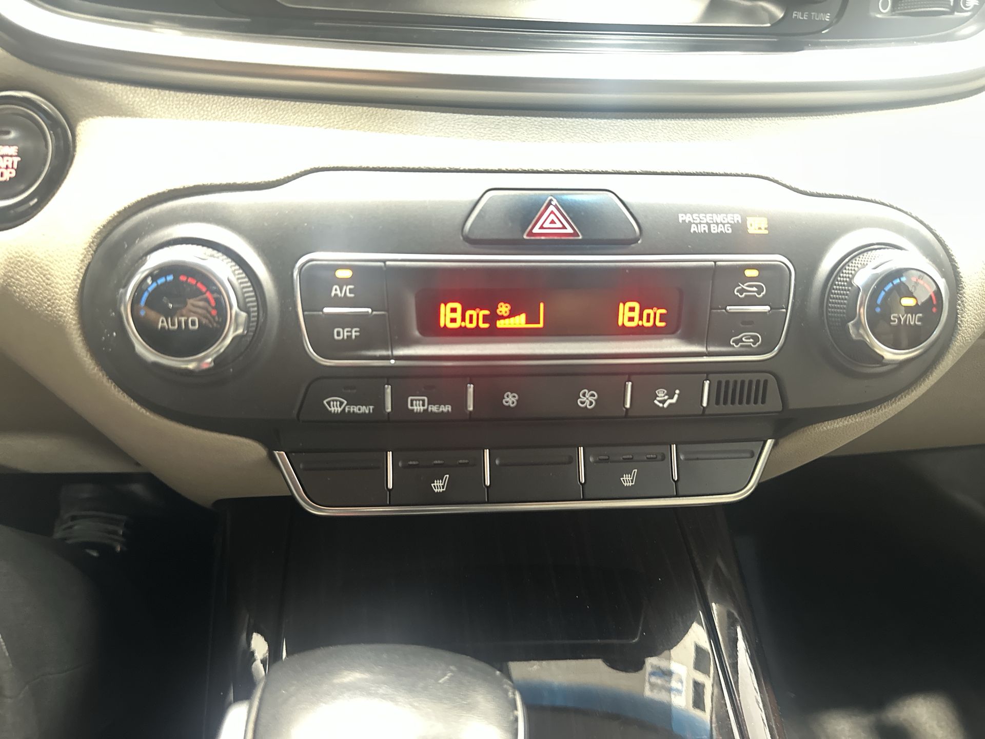 2019 Kia Sorento 2.4 L4 EX Piel 7 Pasajeros At