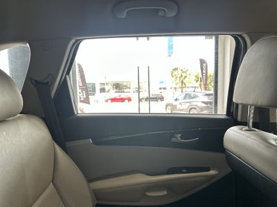 2019 Kia Sorento 2.4 L4 EX Piel 7 Pasajeros At