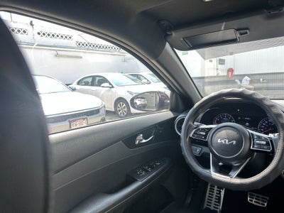 2022 Kia Forte 2.0 GT Line 4p At