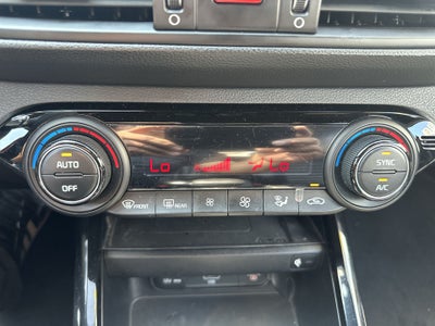 2022 Kia Forte 2.0 GT Line 4p At