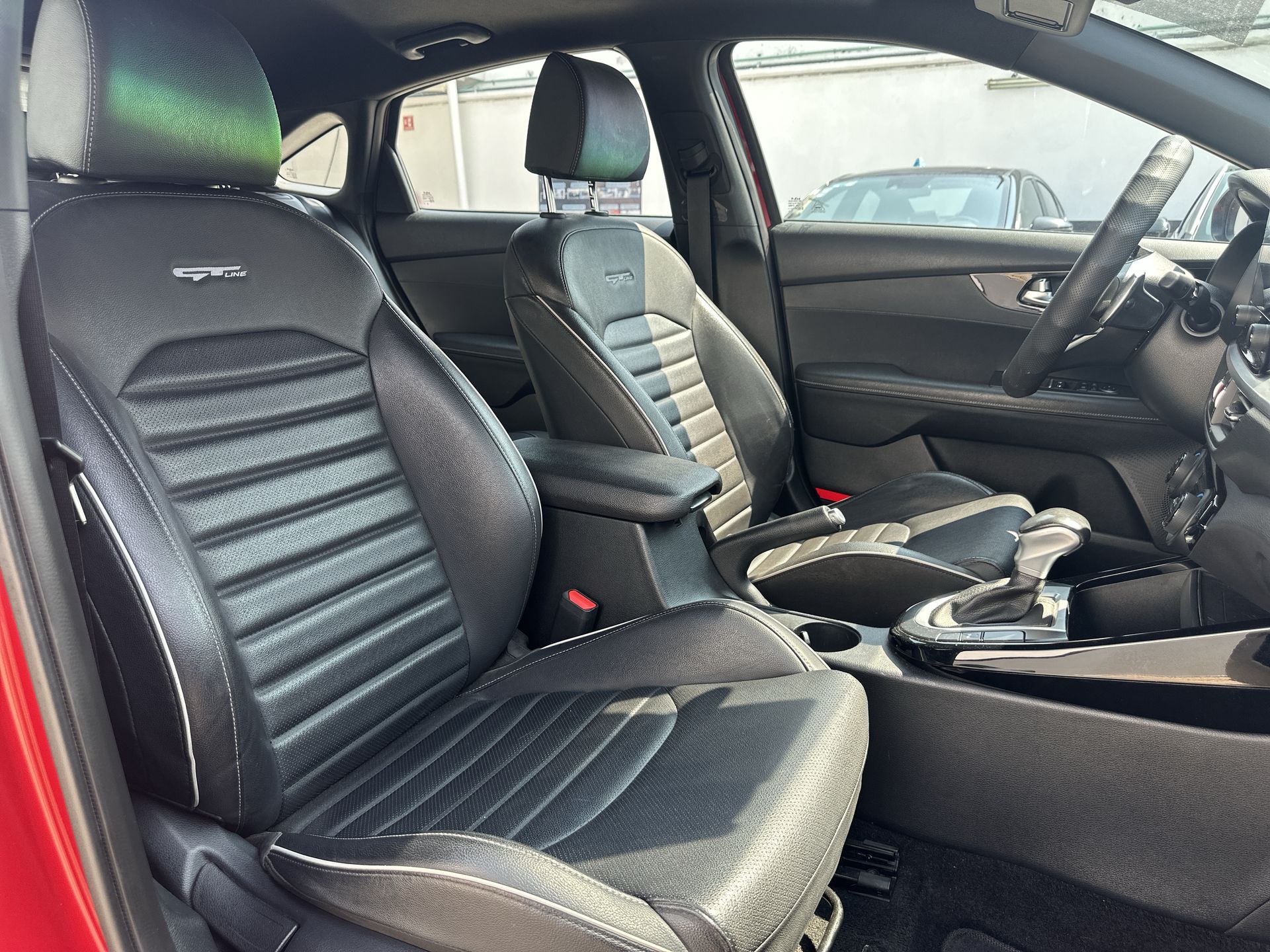 2022 Kia Forte 2.0 GT Line 4p At
