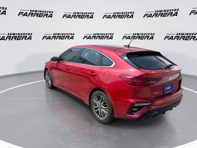 2022 Kia Forte 2.0 GT Line 4p At